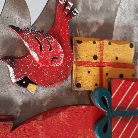 Winter Santa Cardinal Holiday Tree Christmas Wood Decoration Mantle Shelf Sitter - Picture 5 of 7